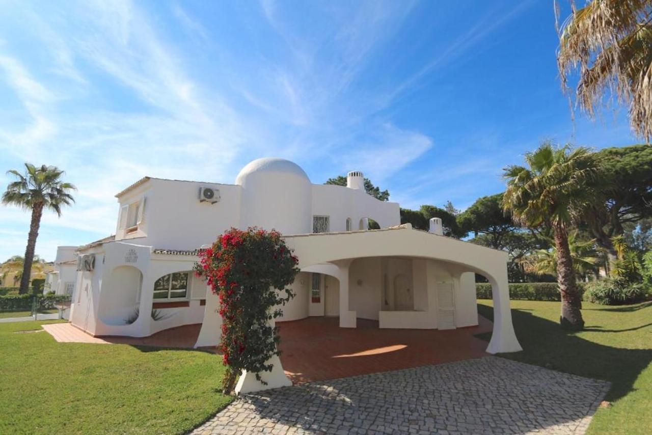 Traditional Portuguese Villa 5 Bedrooms Villa Girassol Prime Location Close To Restaurants Bars Vilamoura Quarteira Bagian luar foto